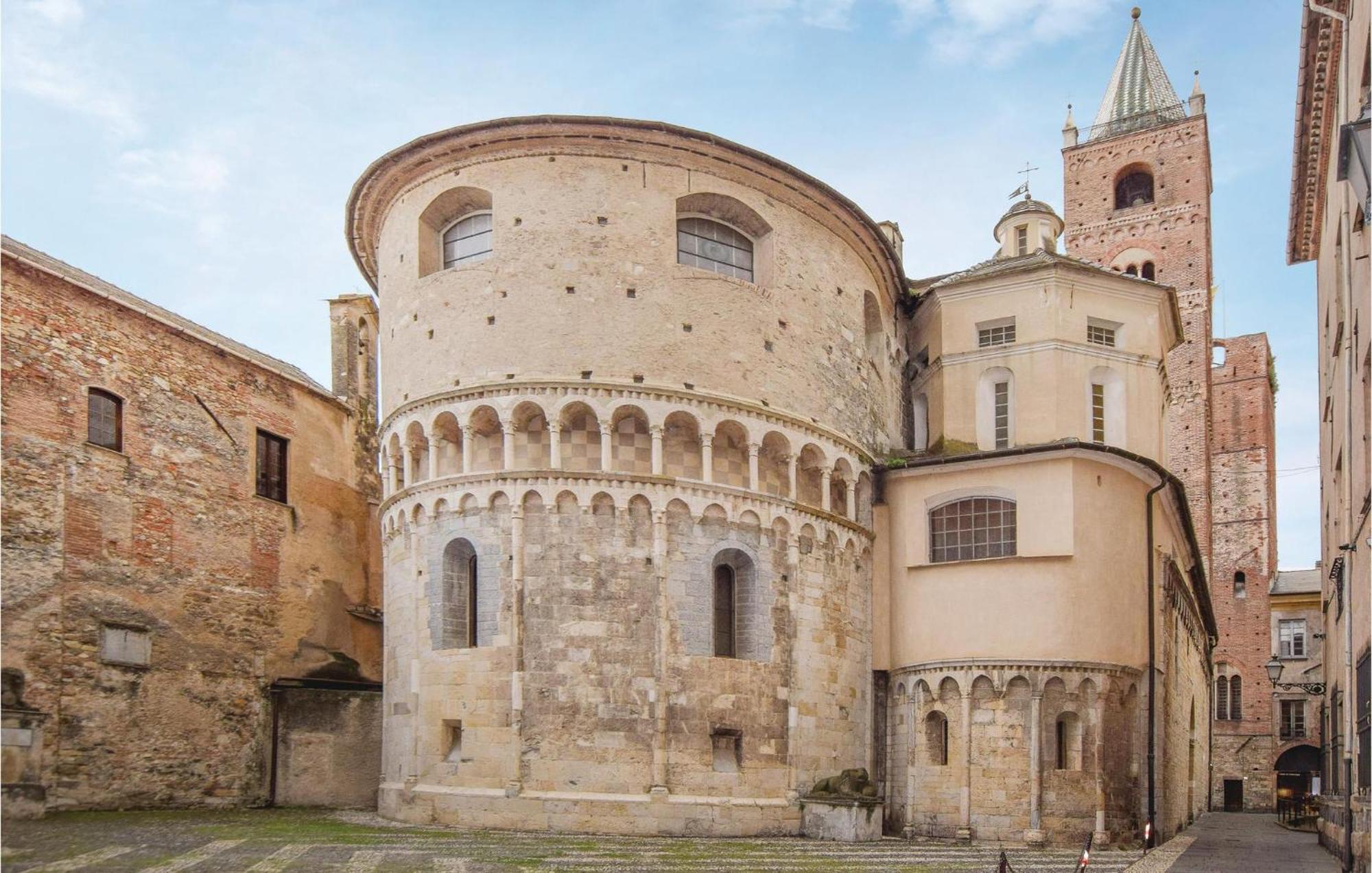 Amazing Apartment In Albenga With Wifi 외부 사진